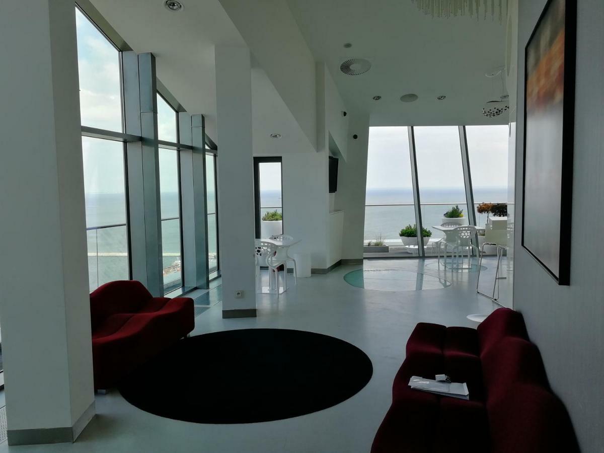 Apartment Sea Towers